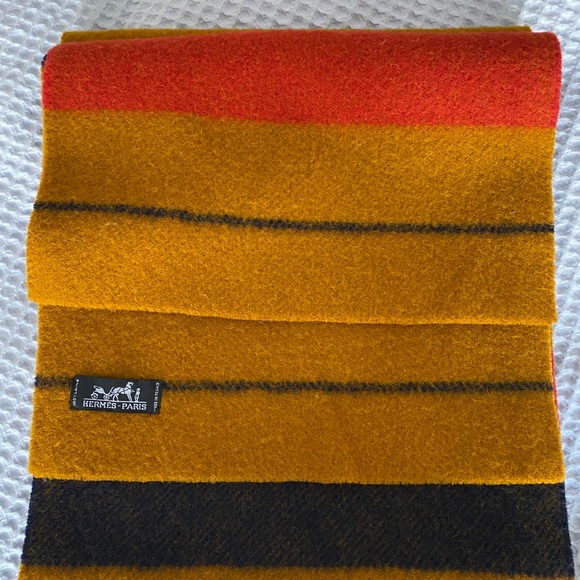 Hermes Wool Muffler/ Scarf - Picture 5 of 8